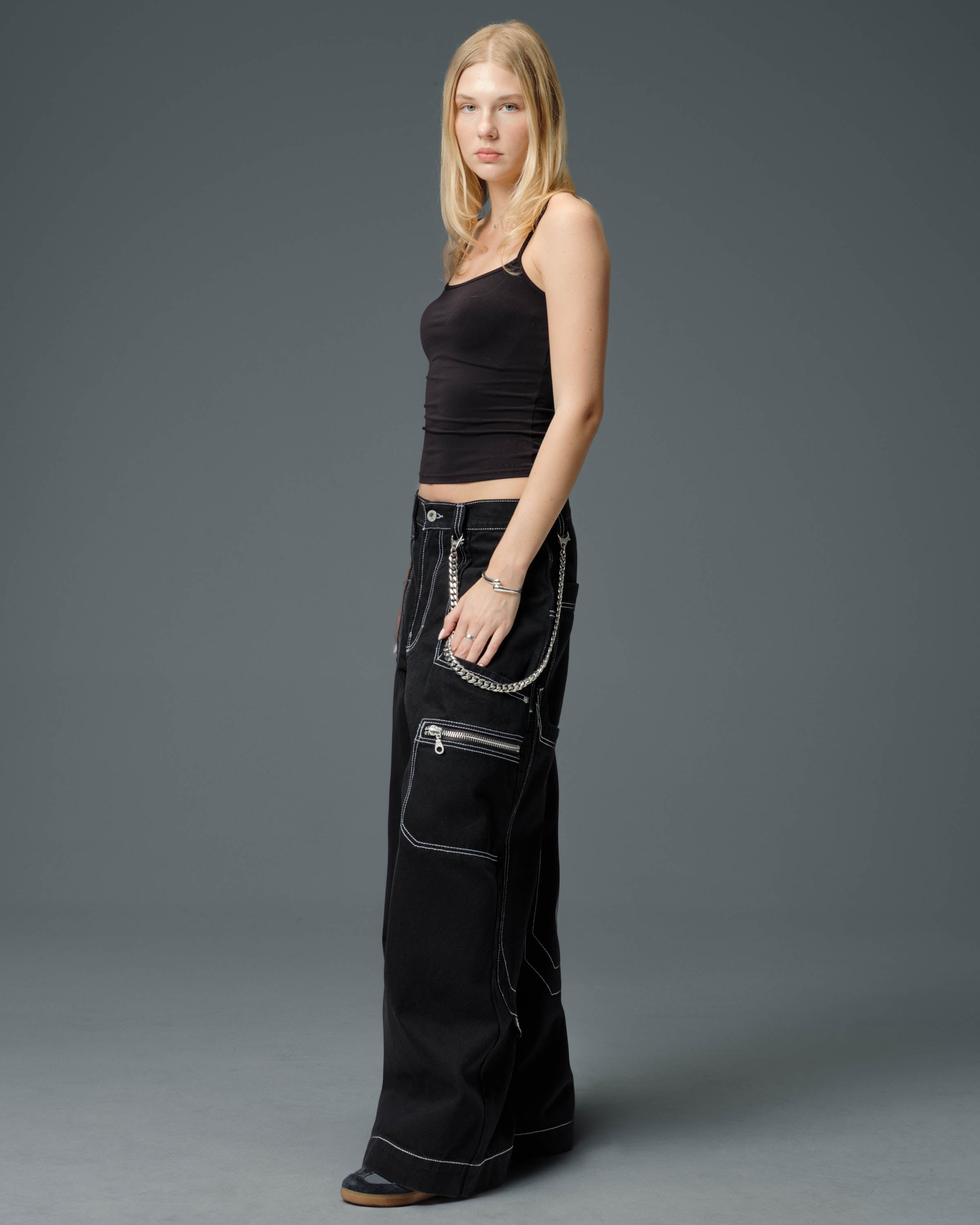 W Silverback. 32". Jet Black. - Image 3